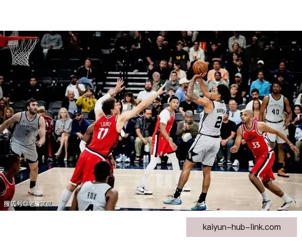 霍勒迪三分火力全开助开拓者胜快船阿夫迪亚准三双小卡难救主